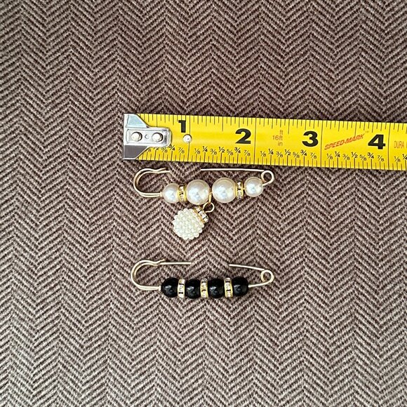 Safety Pin Brooches for Clothes White Black set of 2, 2.3" - Picture 5 of 5